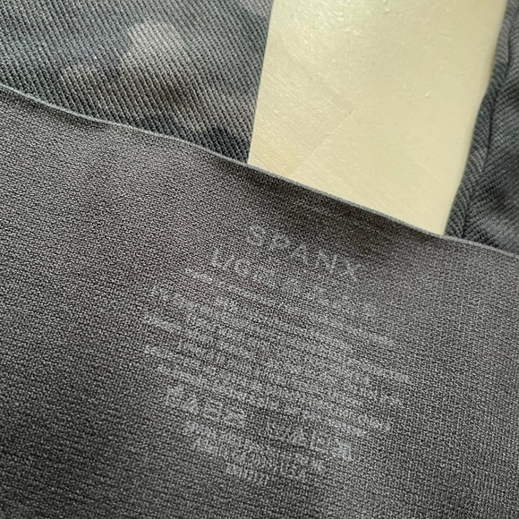 Black camo Spanx leggings NWOT - Picture 4 of 8